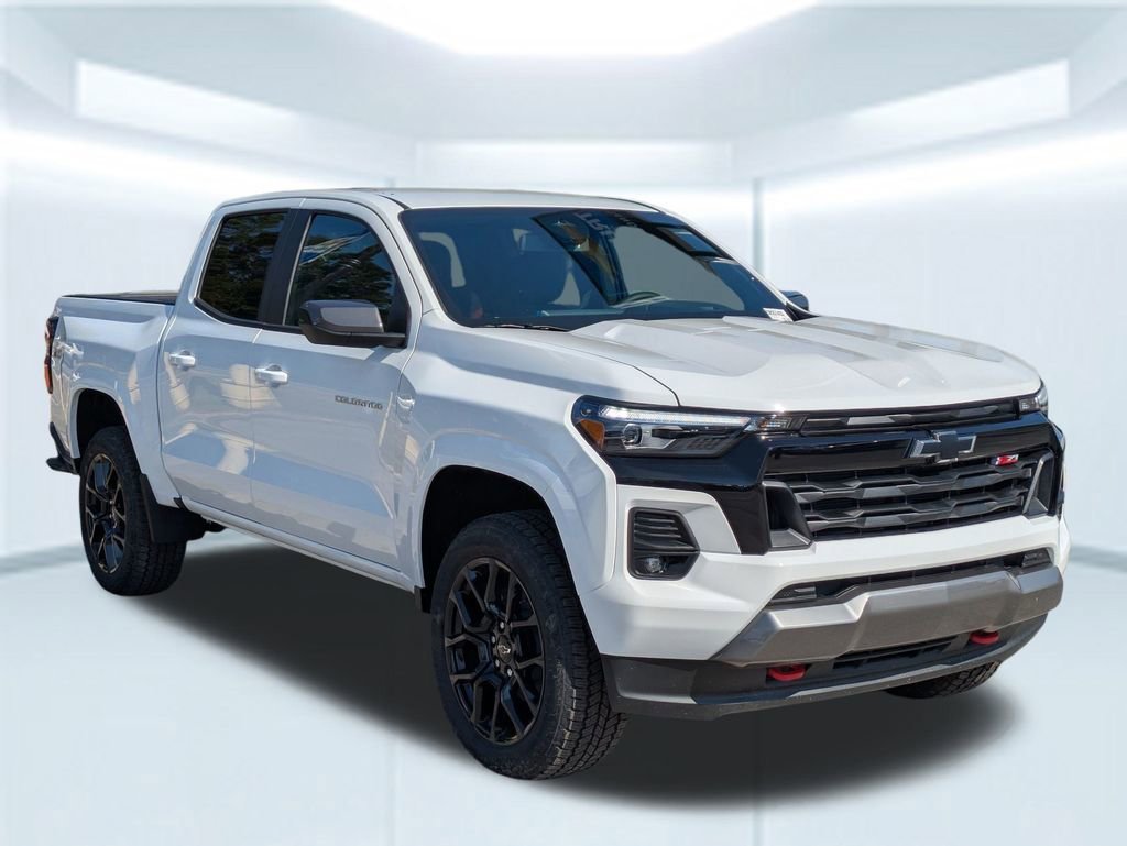 2025 Chevrolet Colorado Z71 - Photo 8