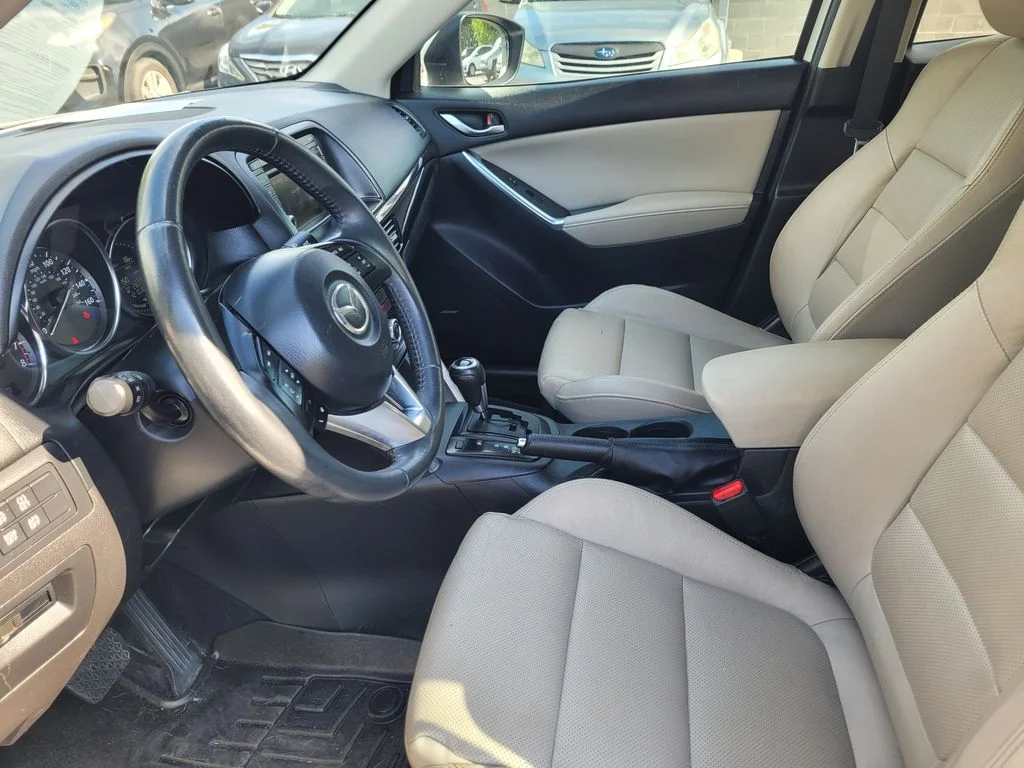 Used 2013 White Mazda Grand Touring image 16