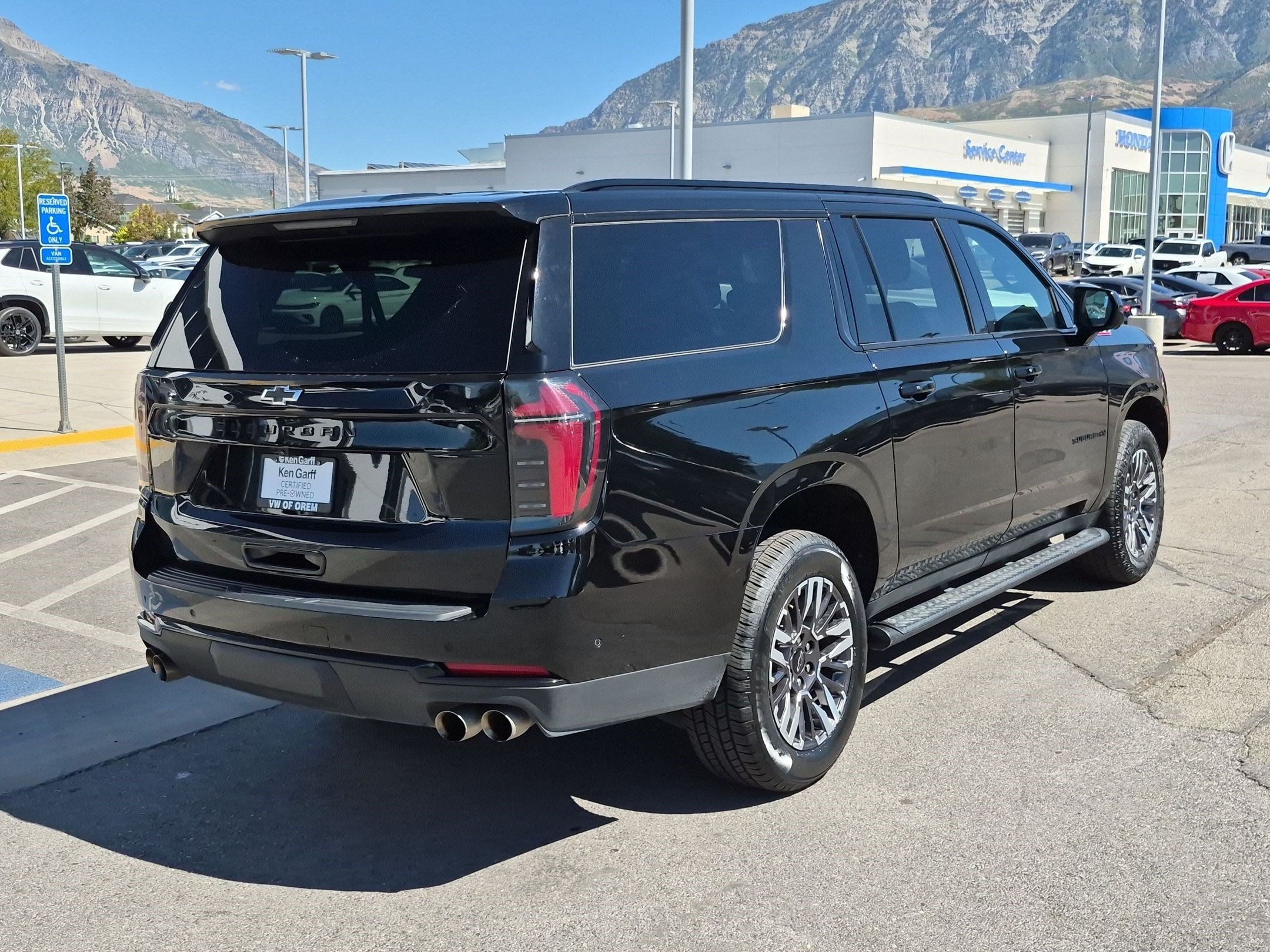 Used 2025 Black Chevrolet Z71 image 3