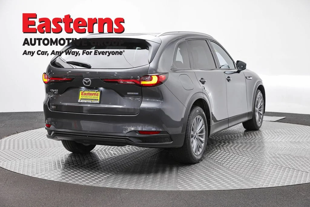 Used 2024 Gray Mazda Preferred image 7