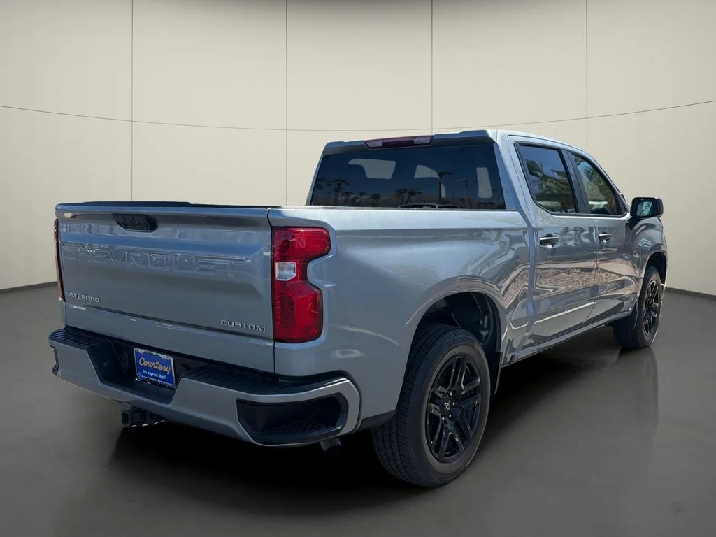 Used 2024 Gray Chevrolet Custom image 7