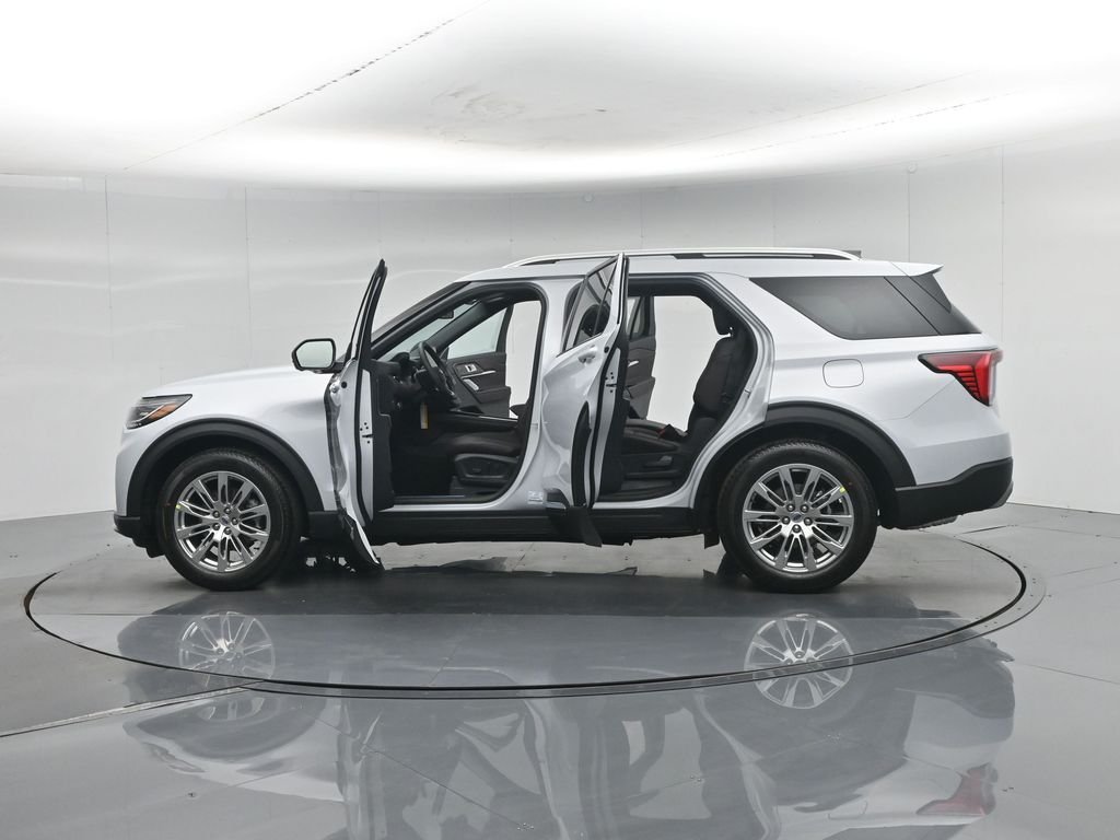 New 2026 Star White Metallic Tri-Coat Ford Platinum image 38