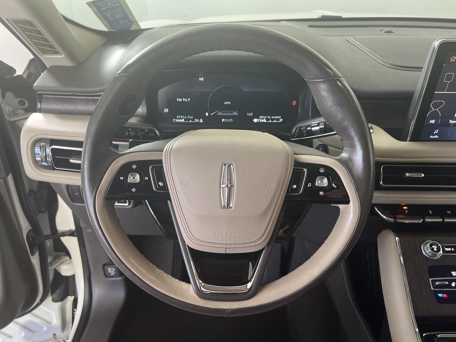 Used 2022 Pristine White Lincoln Reserve image 14