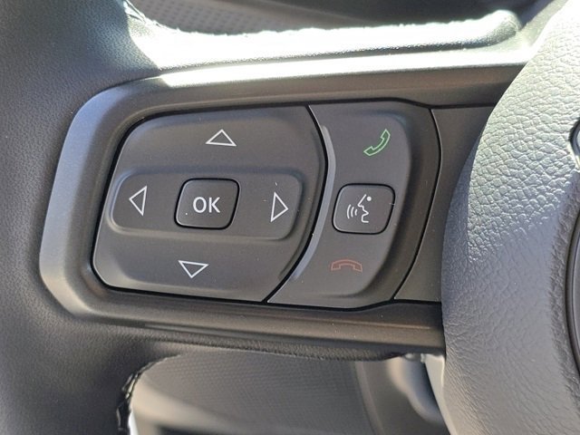 Used 2025 Bright White Clearcoat Jeep Rubicon image 18