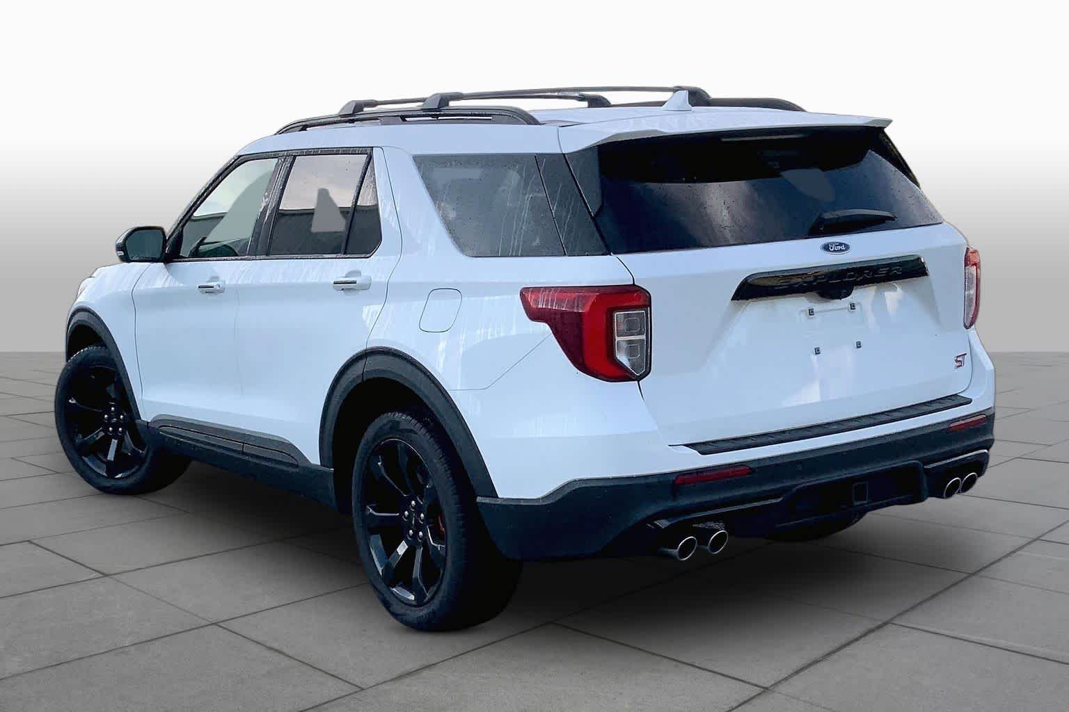 Used 2022 Star White Metallic Tri-Coat Ford ST image 12