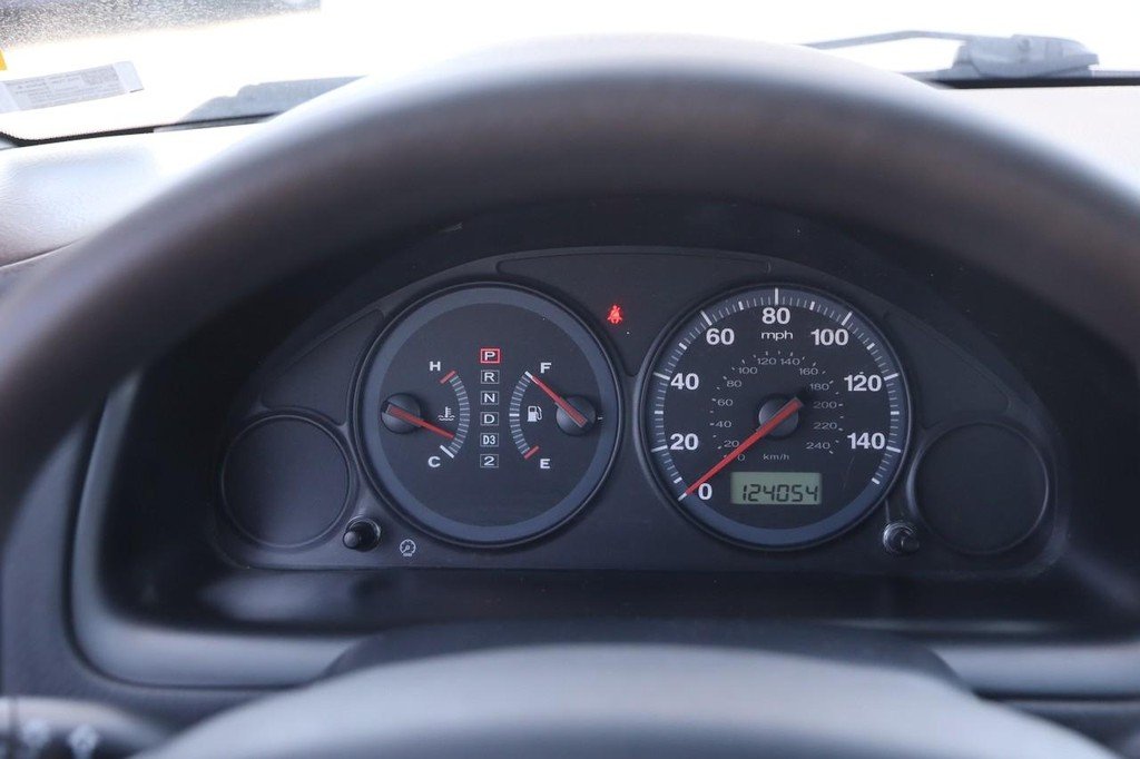Used 2005 Rallye Red Honda VP AT image 11