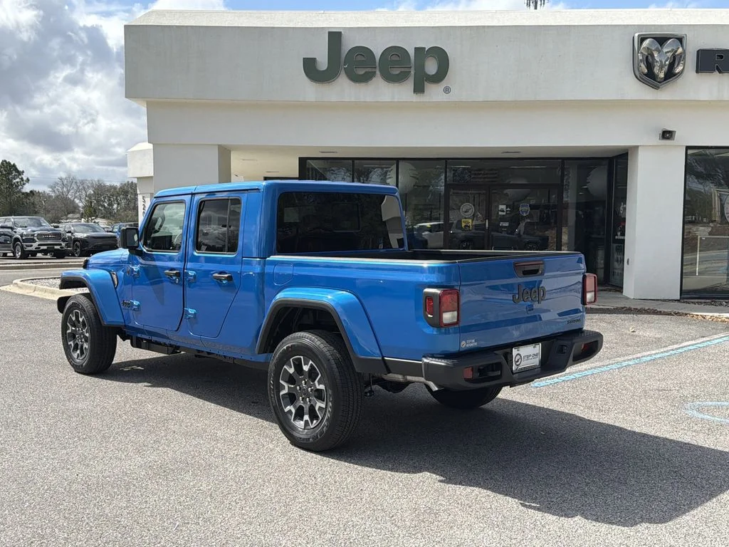 2026 Jeep Gladiator Sahara - Photo 7