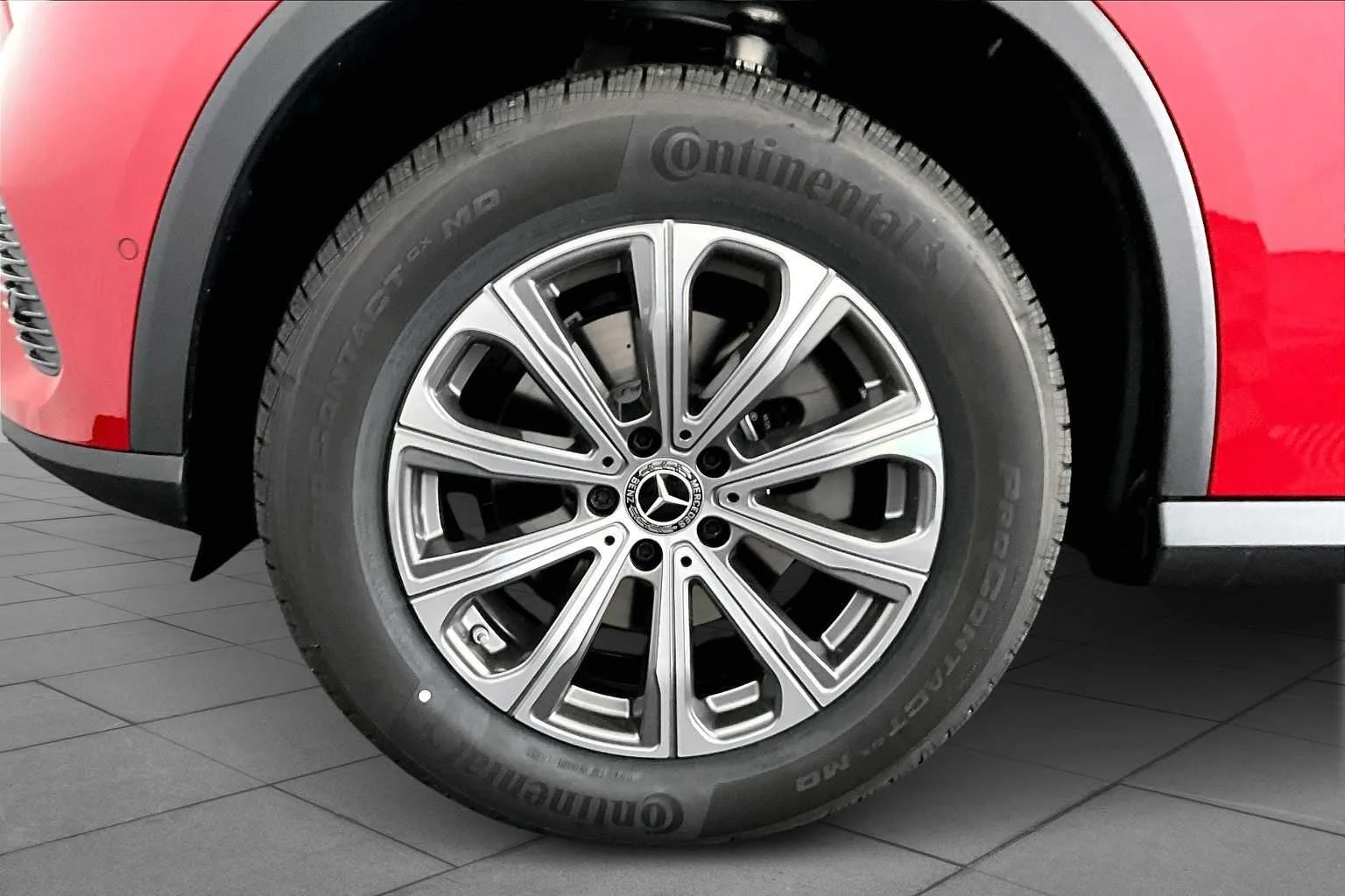 New 2026 MANUFAKTUR Patagonia Red Metallic Mercedes-Benz GLC 300 image 16