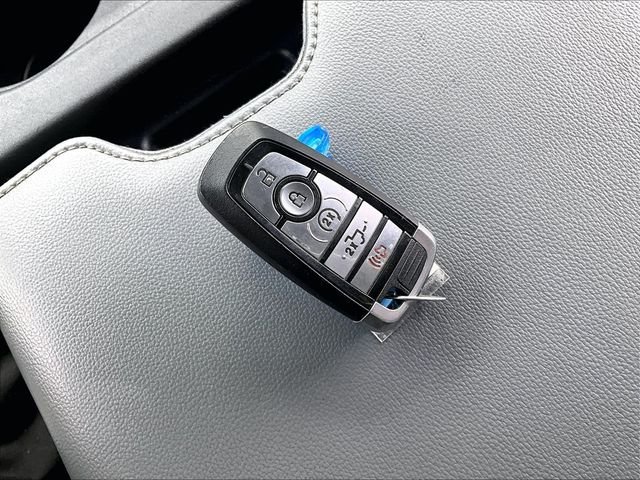 Used 2021 White Ford Lariat image 11