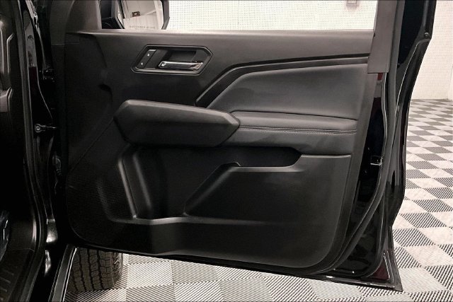 Used 2024 Onyx Black GMC Elevation image 20