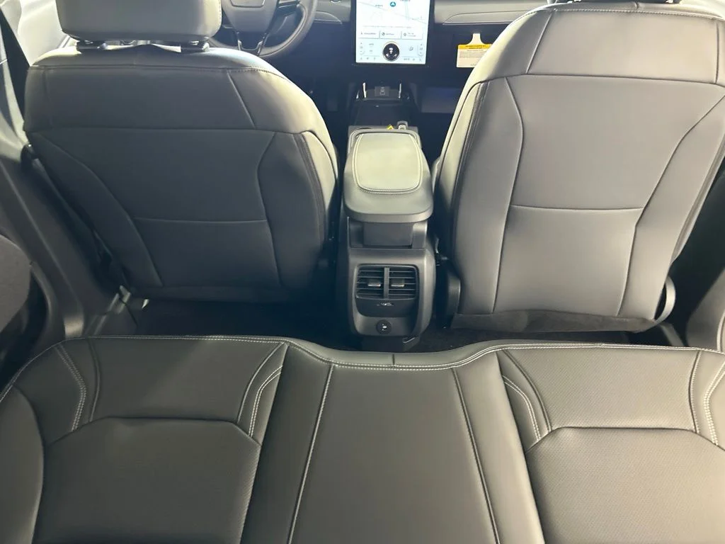New 2026 Star White Metallic Tri-coat Ford Premium image 28