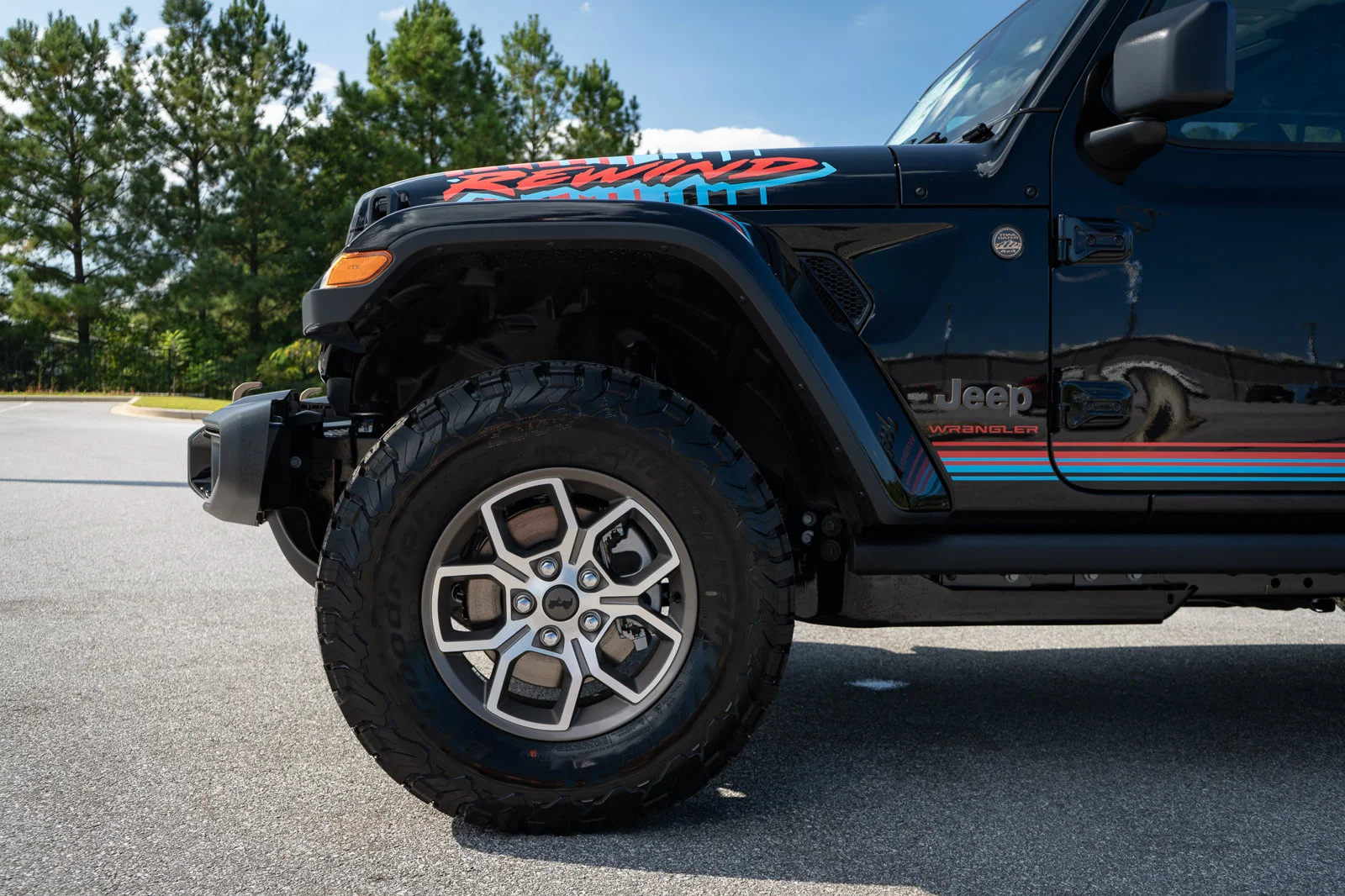 New 2027 Black Clear-Coat Paint Jeep  image 4