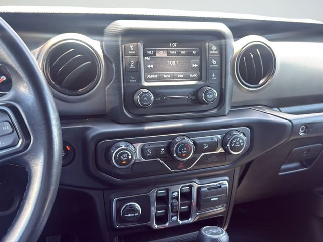 Used 2019 Silver Jeep Unlimited Sport S image 23