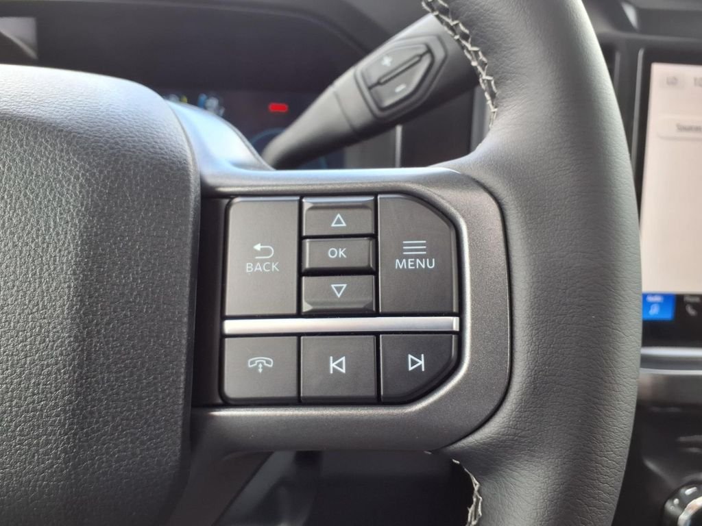 New 2026 Star White Metallic Tri-Coat Ford F-250® Lariat® image 16