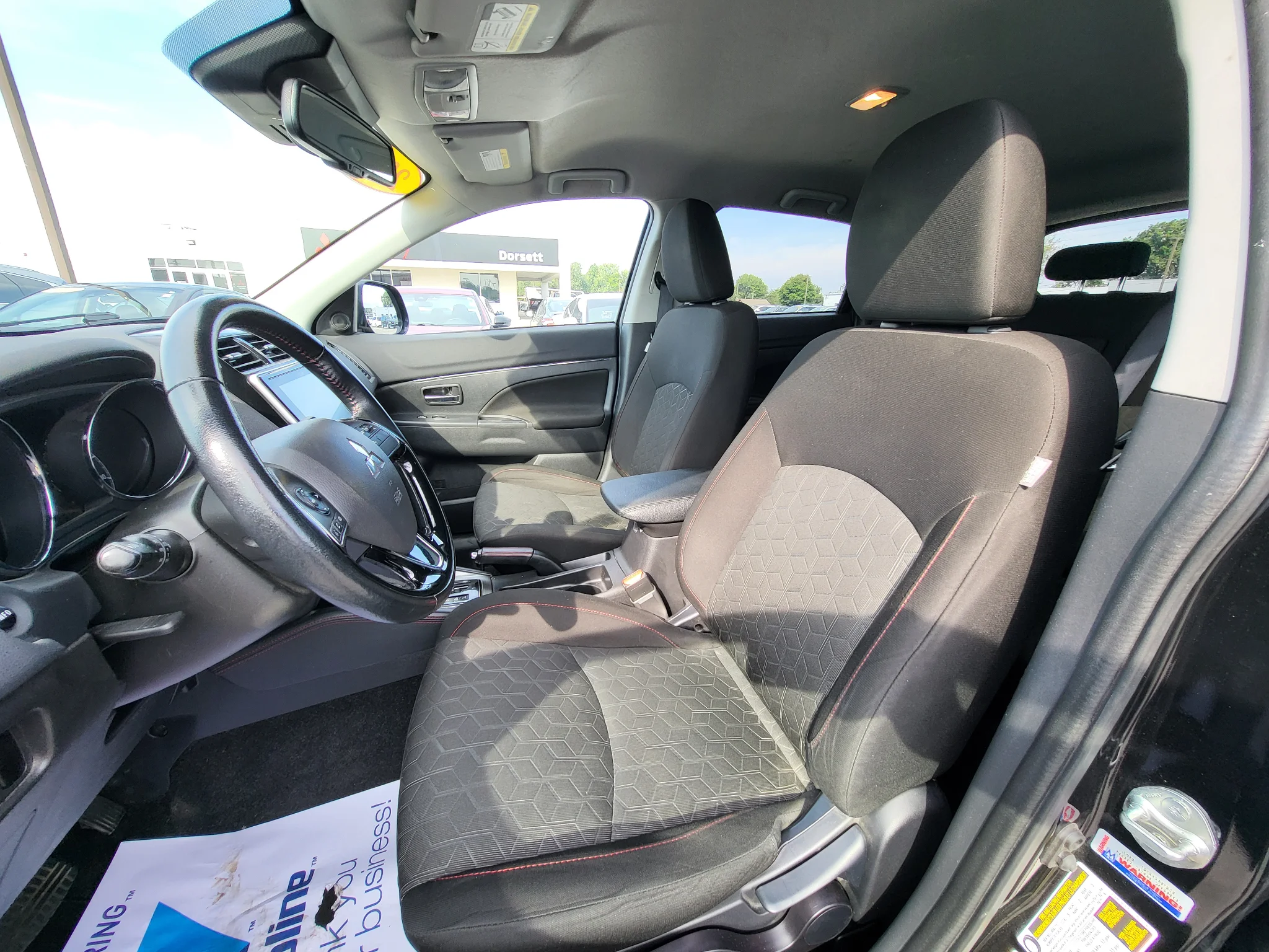 Used 2022 Labrador Black Pearl Mitsubishi LE image 10