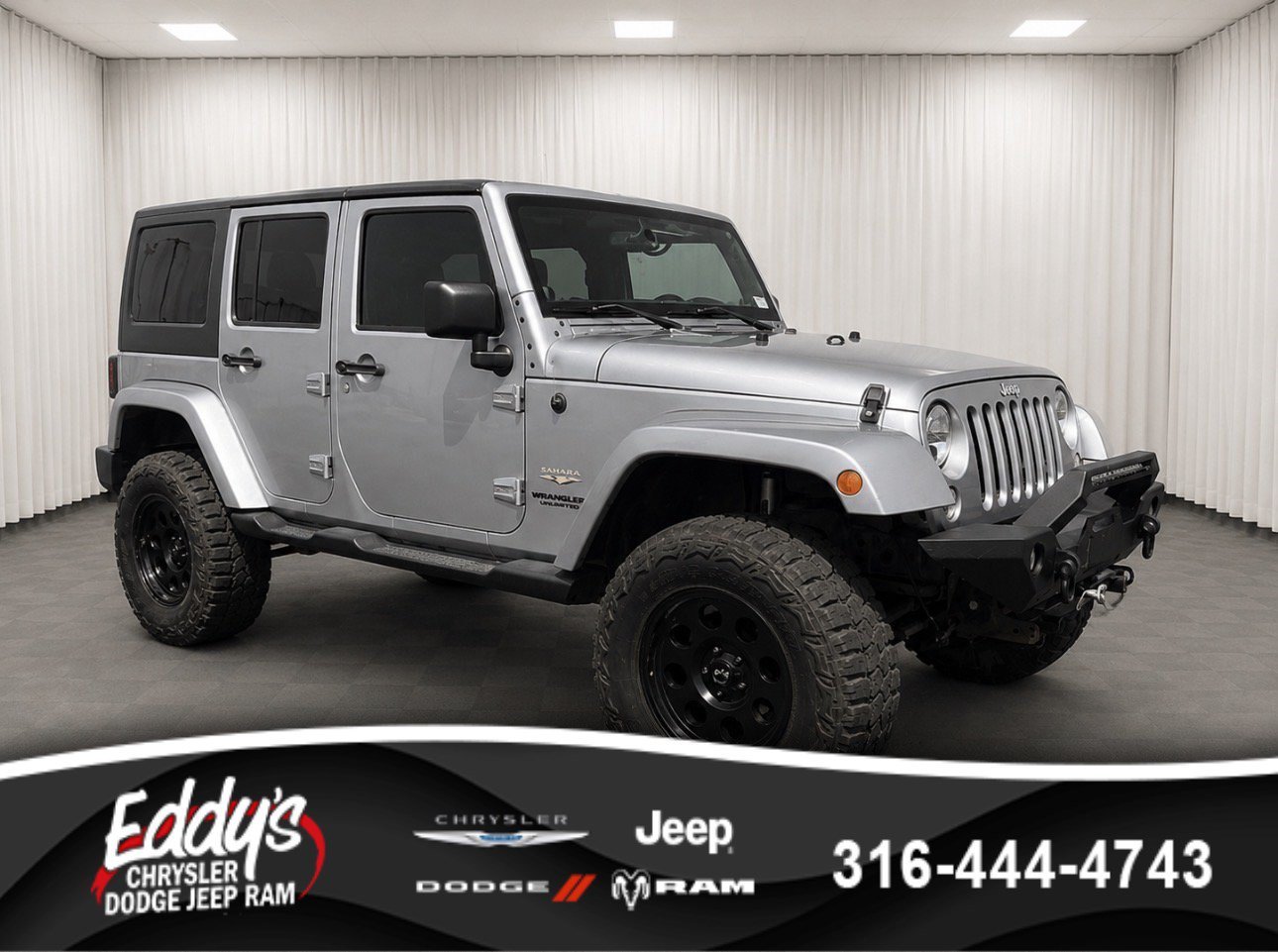 Used 2014 Billet Metallic Clearcoat Jeep Sahara image 1