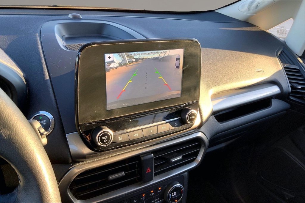 Used 2018 Smoke Metallic Ford SE image 21