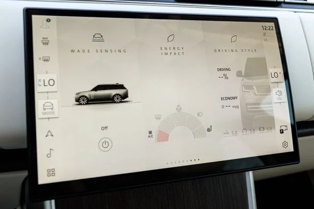 New 2026  Land Rover SE image 41