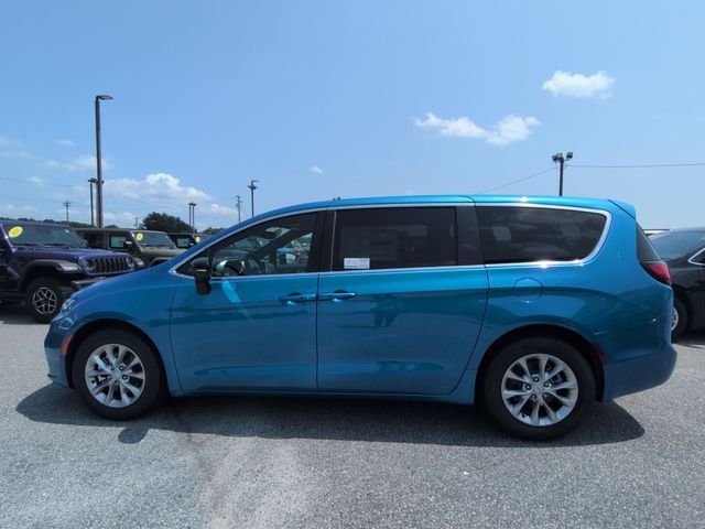 New 2026 Hydro Blue Pearl-Coat Exterior Paint Chrysler Limited image 8