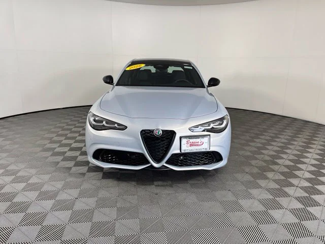 2026 Alfa Romeo Giulia Base - Photo 2