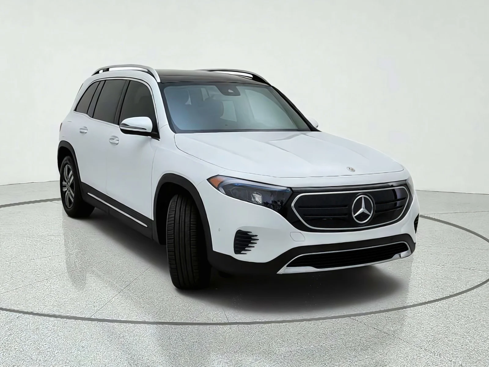 Certified Used 2023 Digital White Metallic Mercedes-Benz EQB 300 image 4