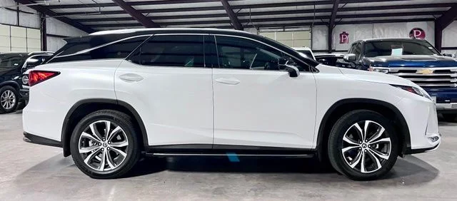 Used 2022 White Lexus 350L image 2