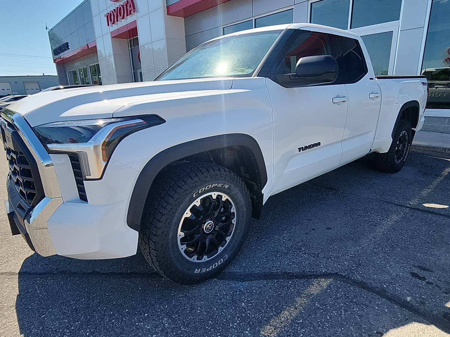 2023 Toyota Tundra SR5 3.4L 4WD Double Cab 6.5' Bed's photo