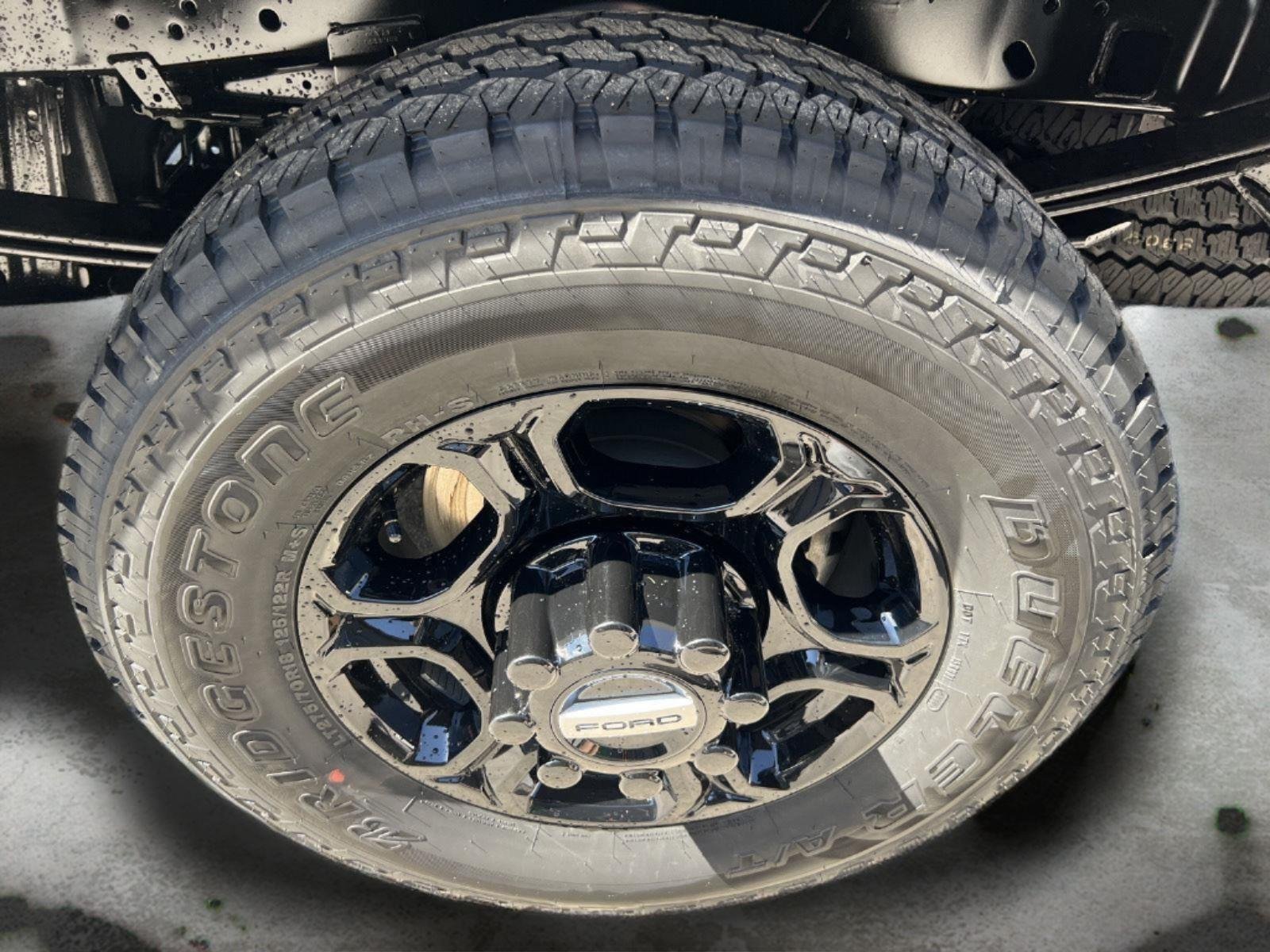 New 2026 Oxford White Ford F-250® XL image 56