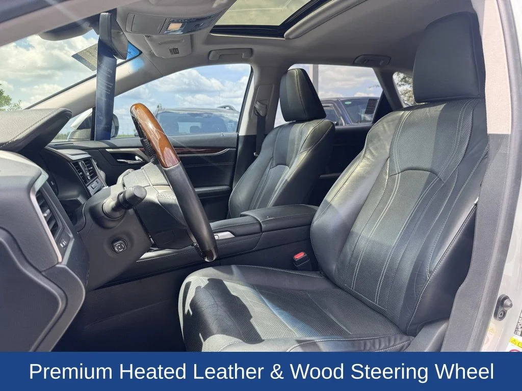 Used 2019 White Lexus 350L image 12