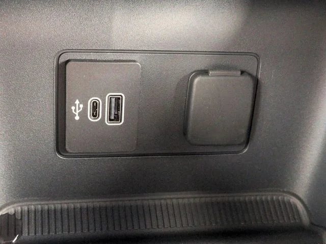 New 2026 Carbonized Gray Metallic Ford Active image 22
