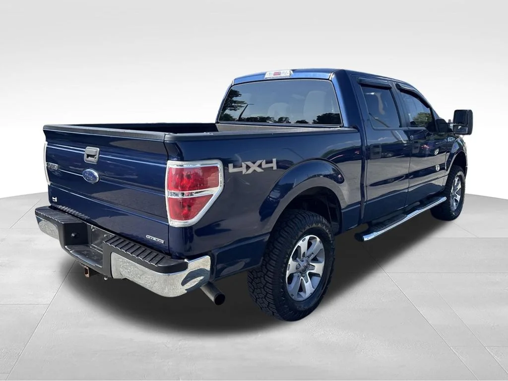 Used 2012 Blue Ford XLT image 4