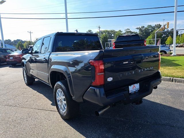Used 2025  Toyota SR5 image 10