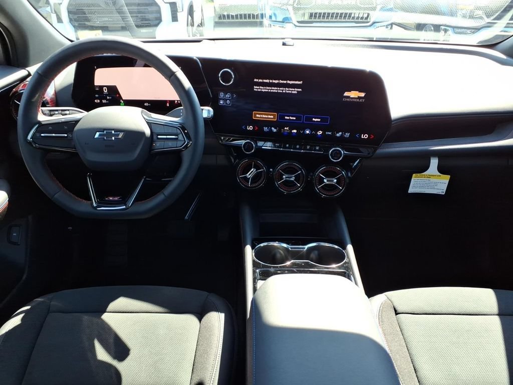 New 2025 Iridescent Pearl Tricoat Chevrolet RS image 23