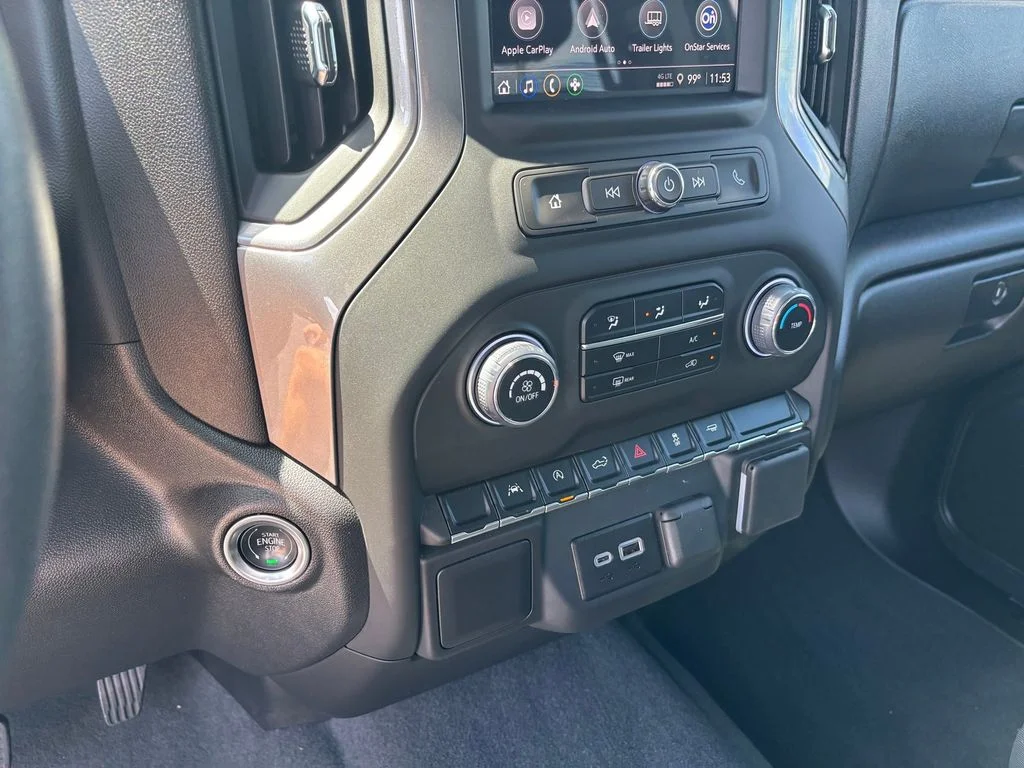 Used 2025 White Chevrolet Custom image 16