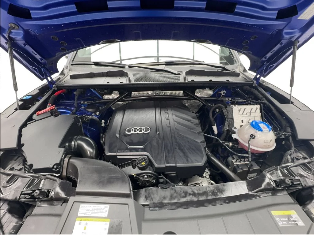 Used 2022 Blue Audi  image 18