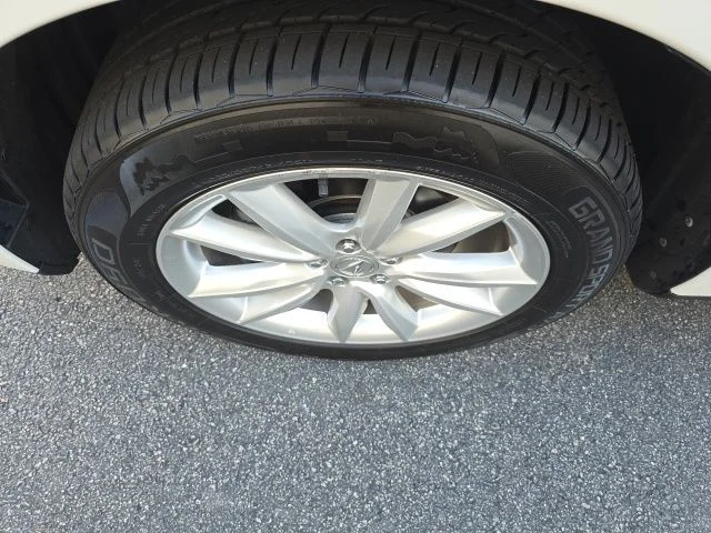 Used 2021 White Acura Base image 28