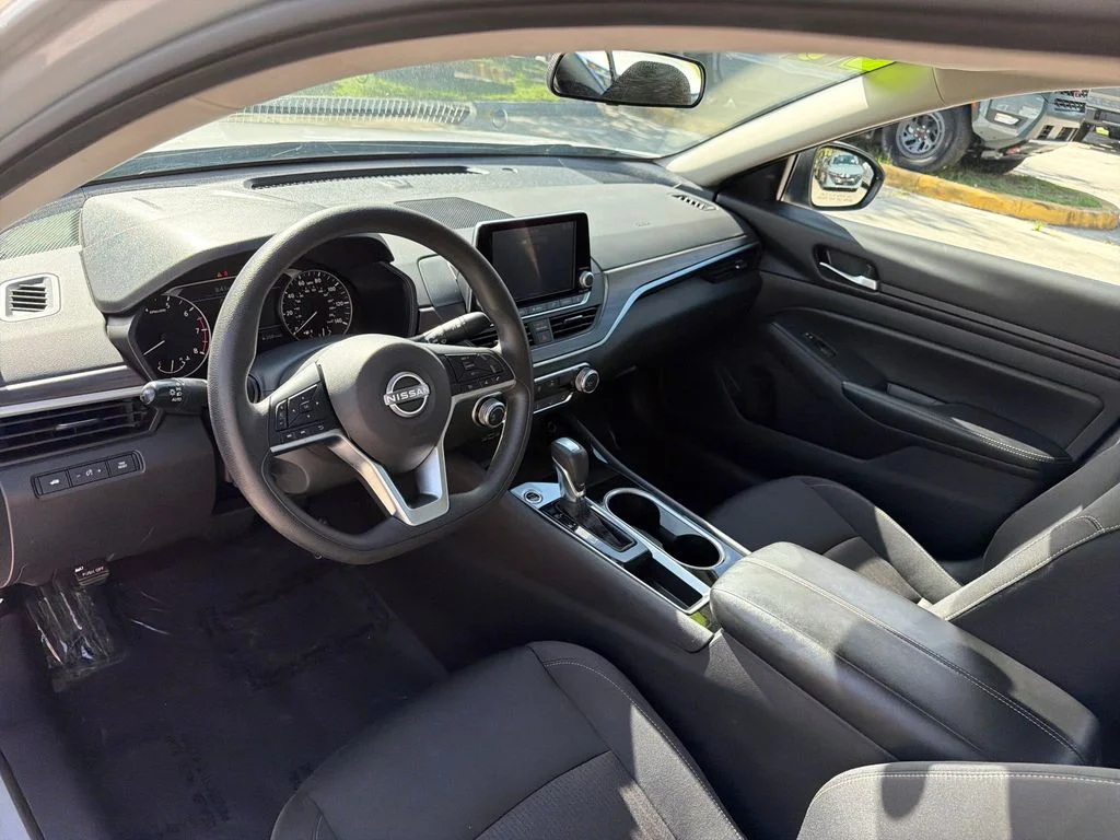 2024 Nissan Altima SV - Photo 13