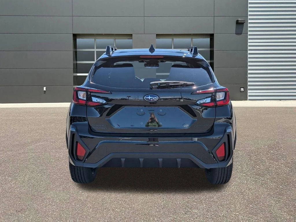 New 2026 CRYSTAL BLACK SILICA Subaru Limited image 7