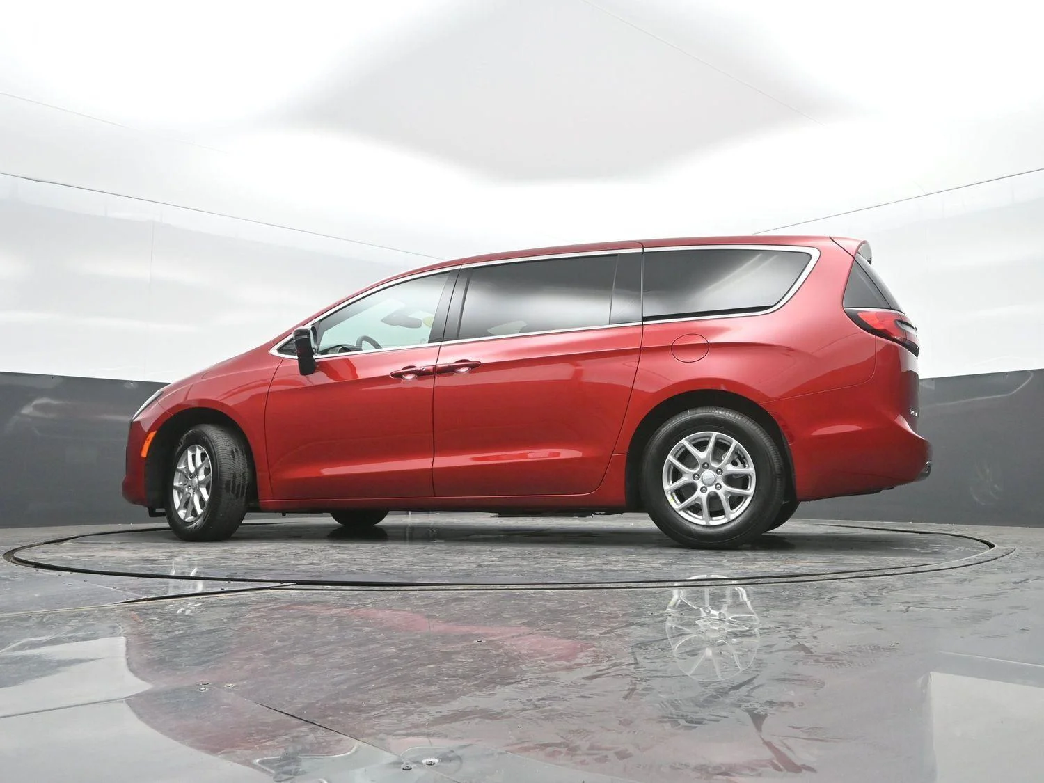 New 2027 Red Hot Pearl-Coat Exterior Paint Chrysler Select image 33