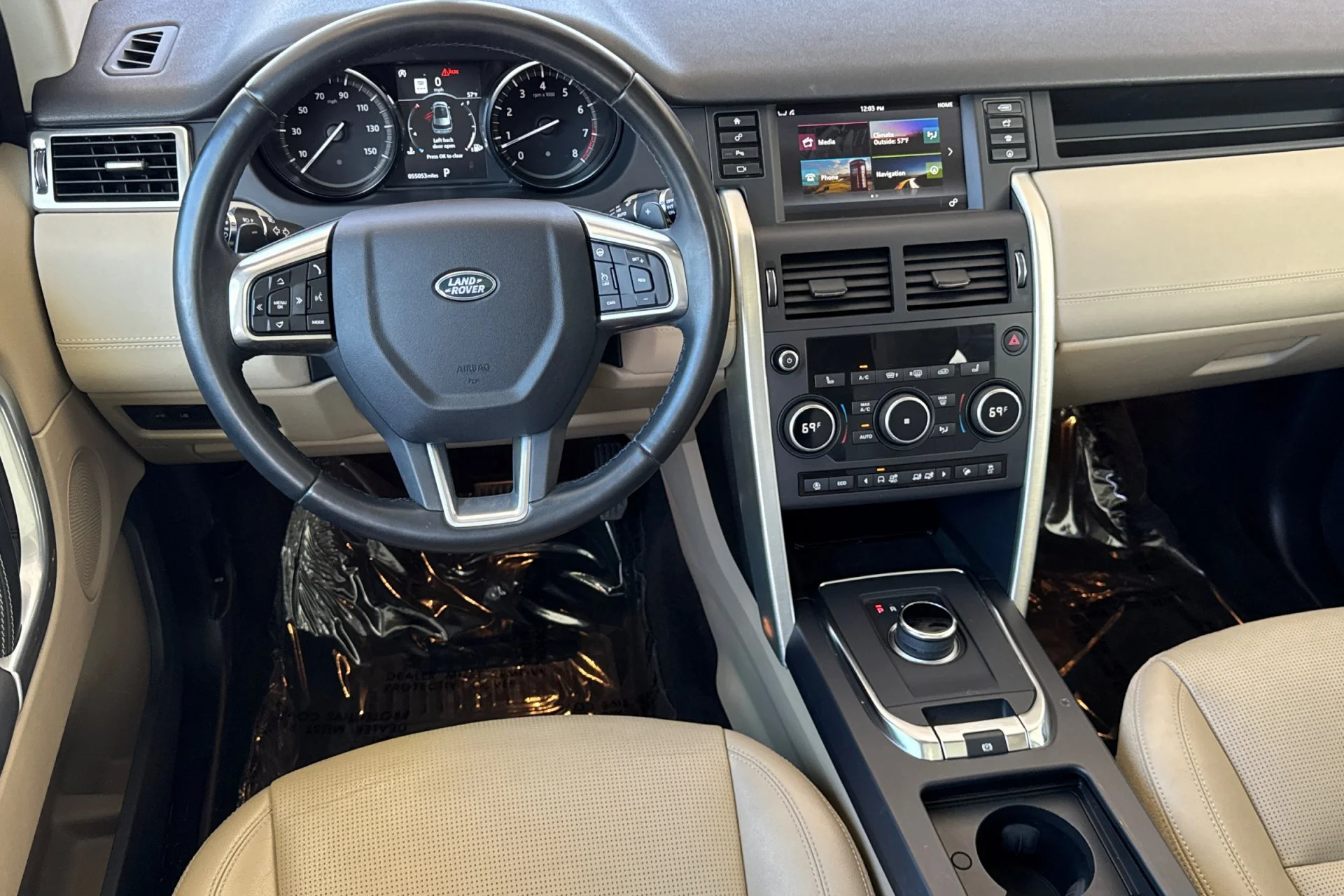 Used 2019 Narvik Black Land Rover HSE image 16