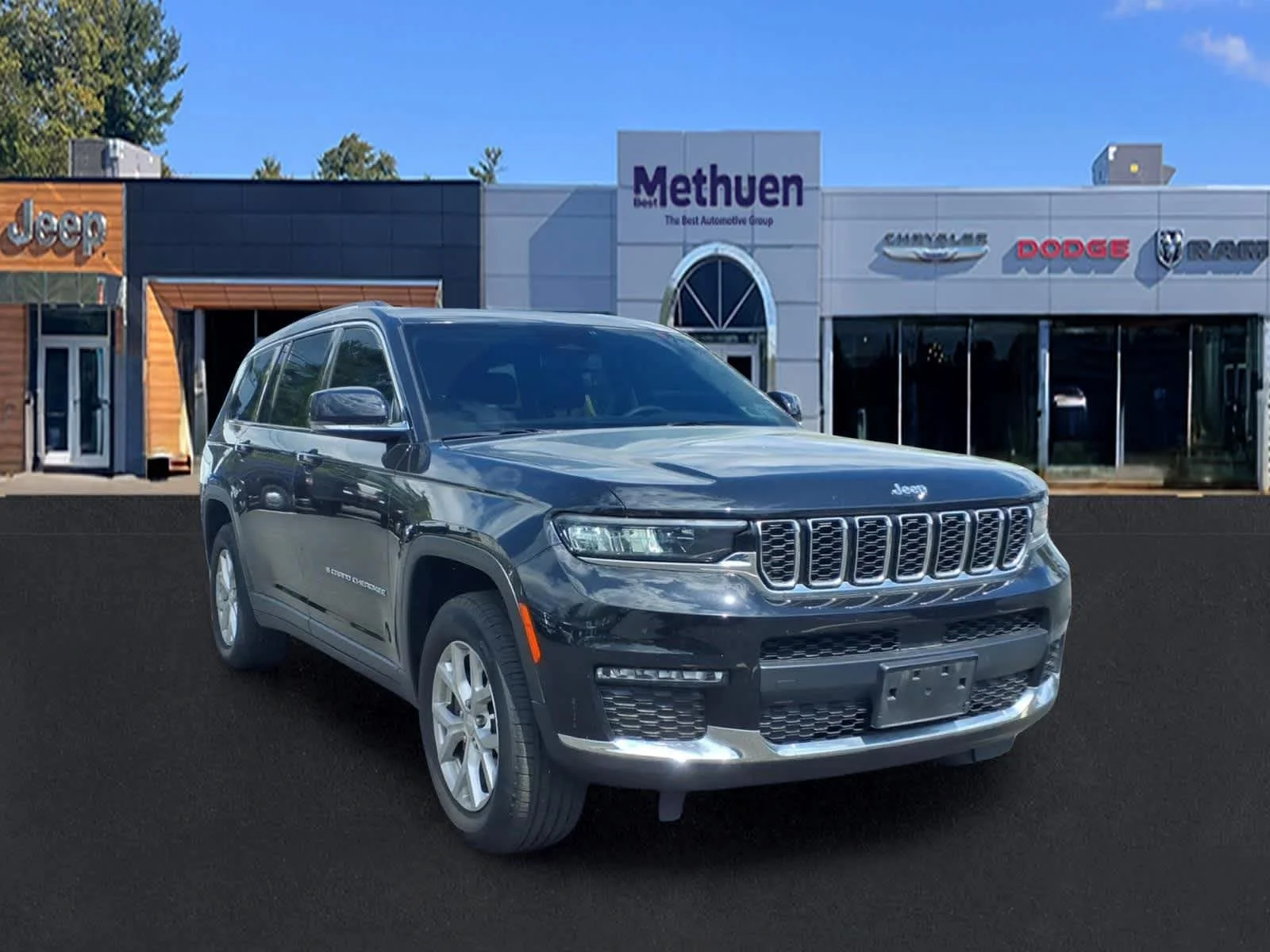 2023 Jeep Grand Cherokee L Limited 4x4's photo