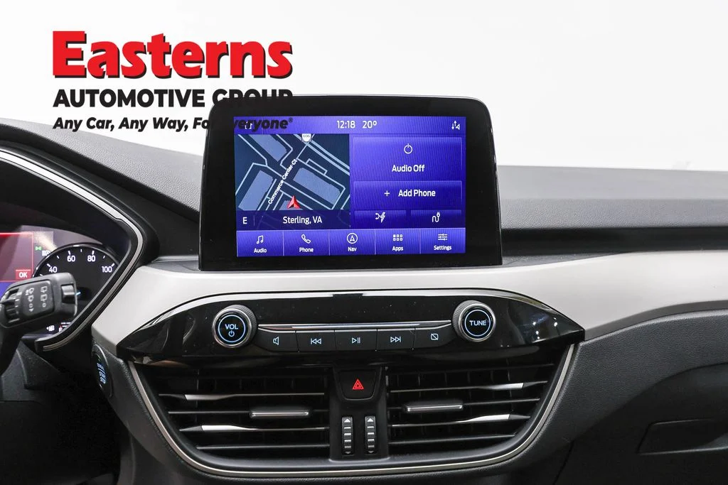 Used 2022 Blue Ford SE image 12