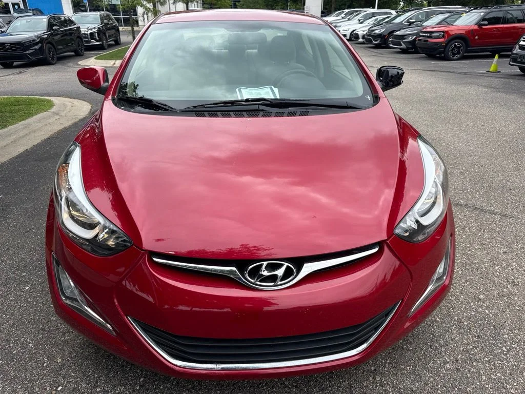 Used 2014 Red Hyundai SE image 2