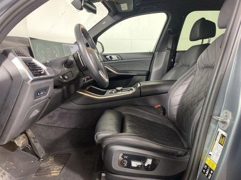 Used 2024 Gray Metallic BMW xDrive40i image 14
