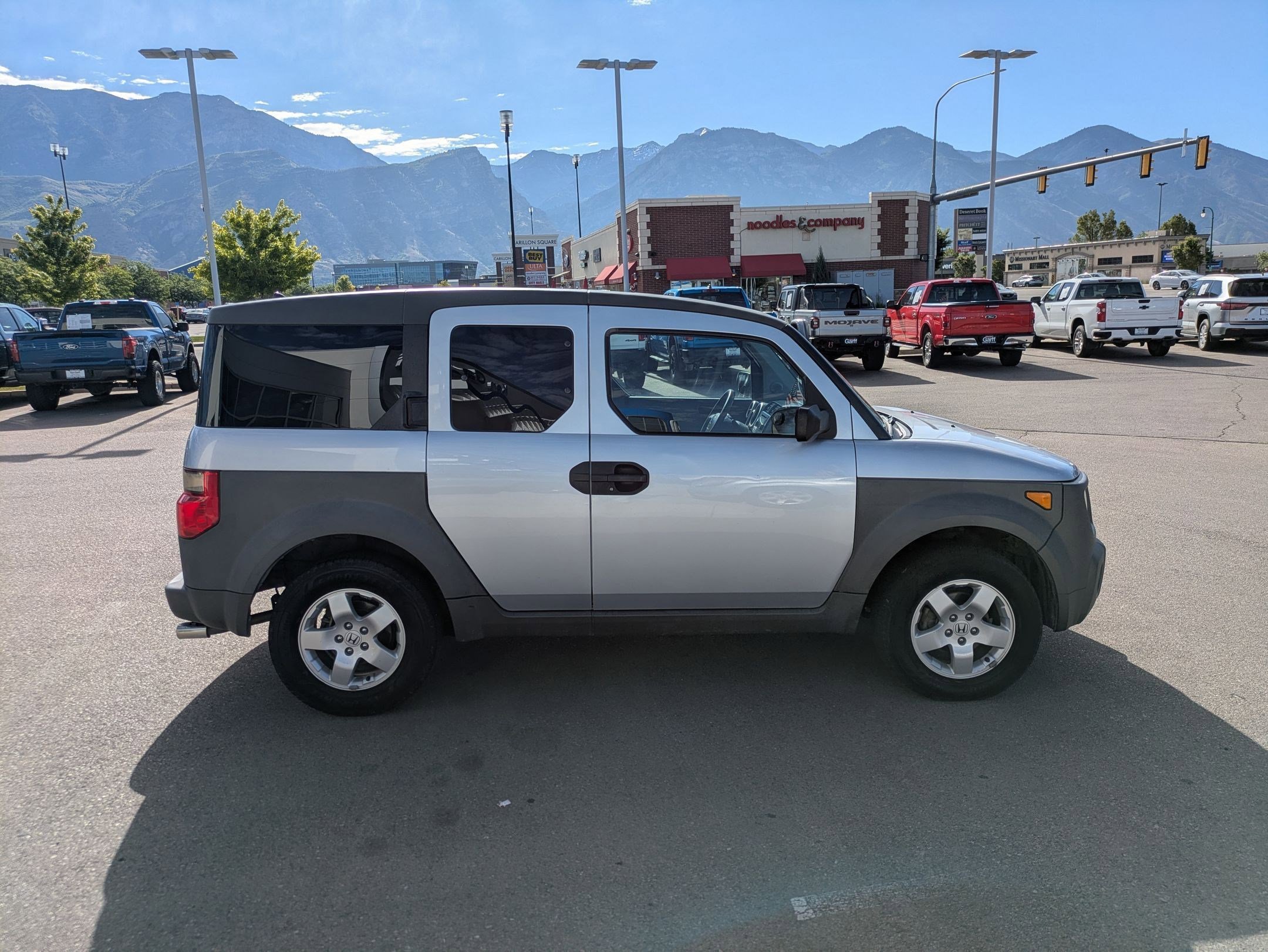 Used 2003 Honda Element EX with VIN 5J6YH28533L013314 for sale in Orem, UT