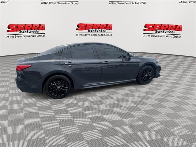 2025 Toyota Camry SE - Photo 10