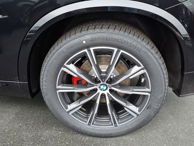 New 2026 Black Sapphire Metallic BMW xDrive40i image 8