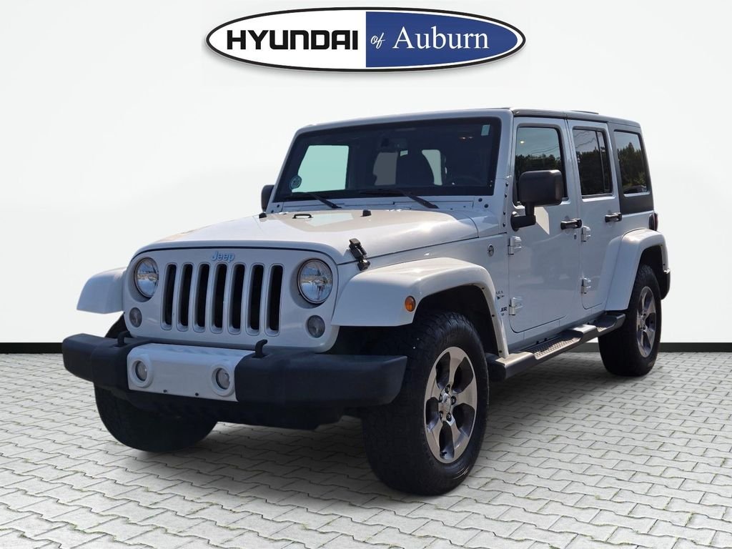 Used 2016 White Jeep Sahara image 12