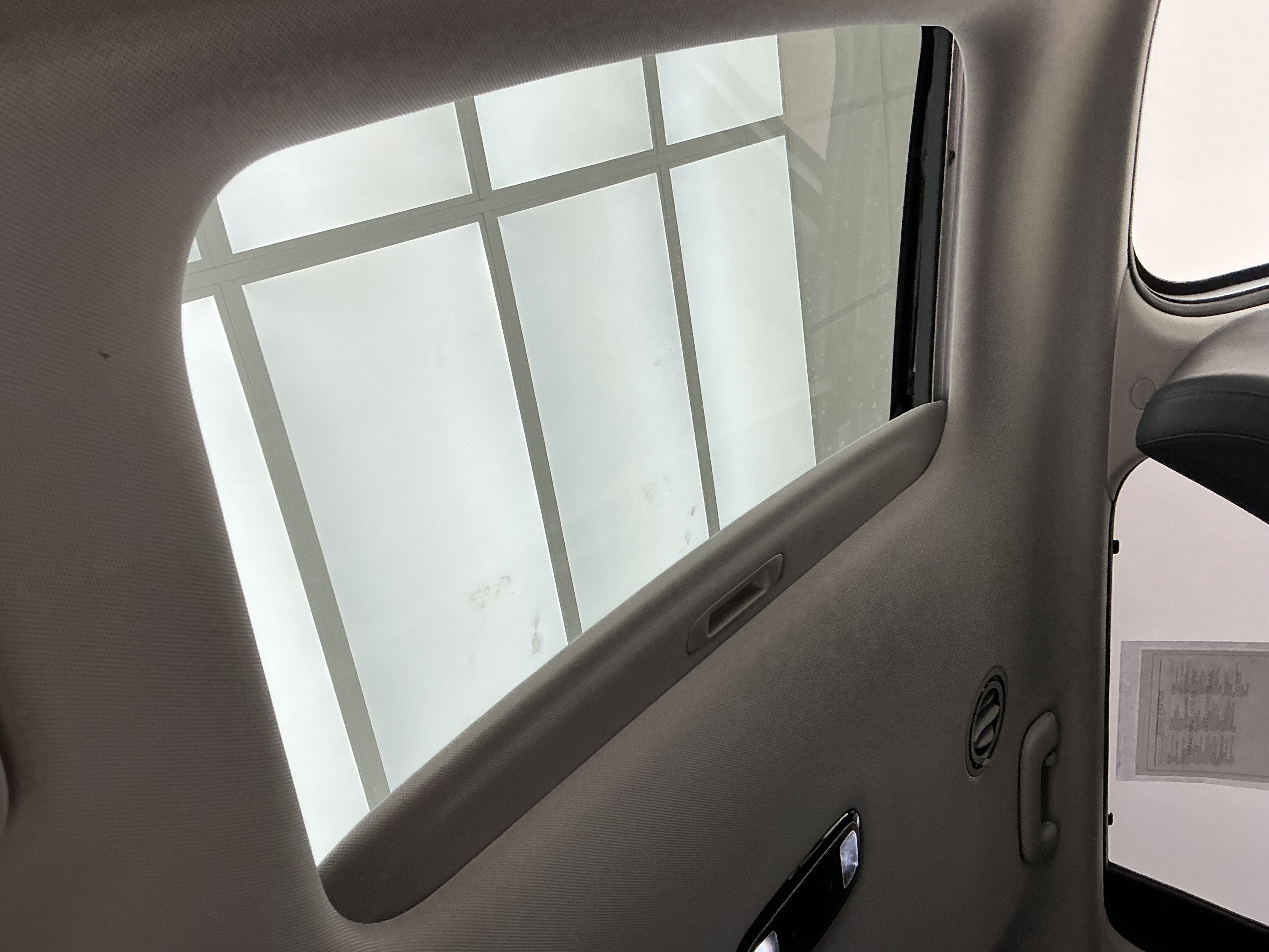 Used 2023 Hyper White Hyundai SEL image 25