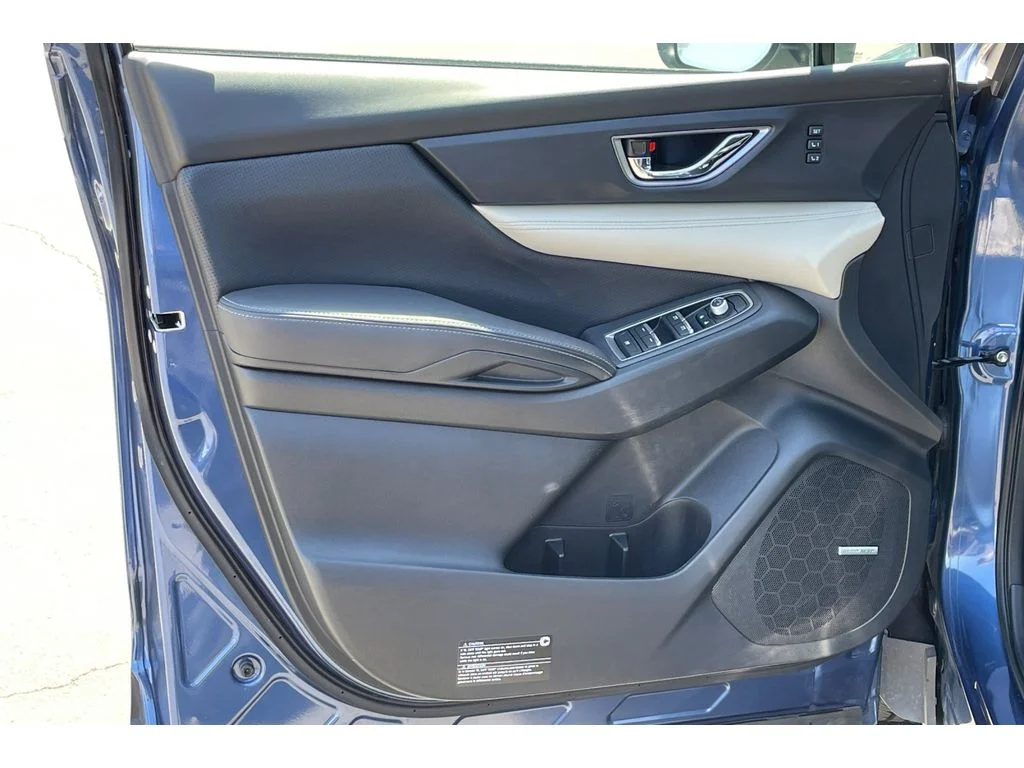 Used 2022 Abyss Blue Pearl Subaru Limited image 11